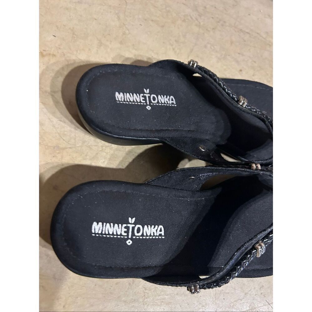 Minnetonka Women's Silverthorne 360 Black Leather Sandals Size 8 - Picture 4 of 9